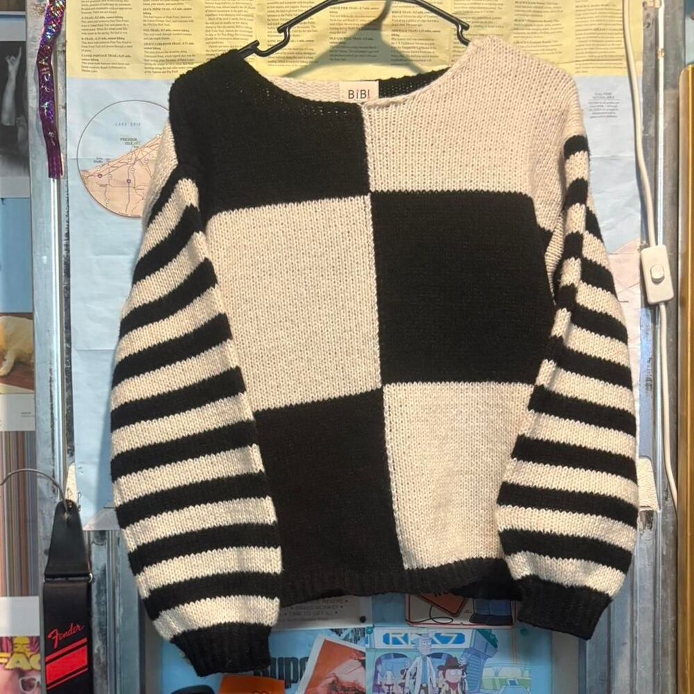 BiBi Women's Black and White Sweater Size Small Checkered and Striped